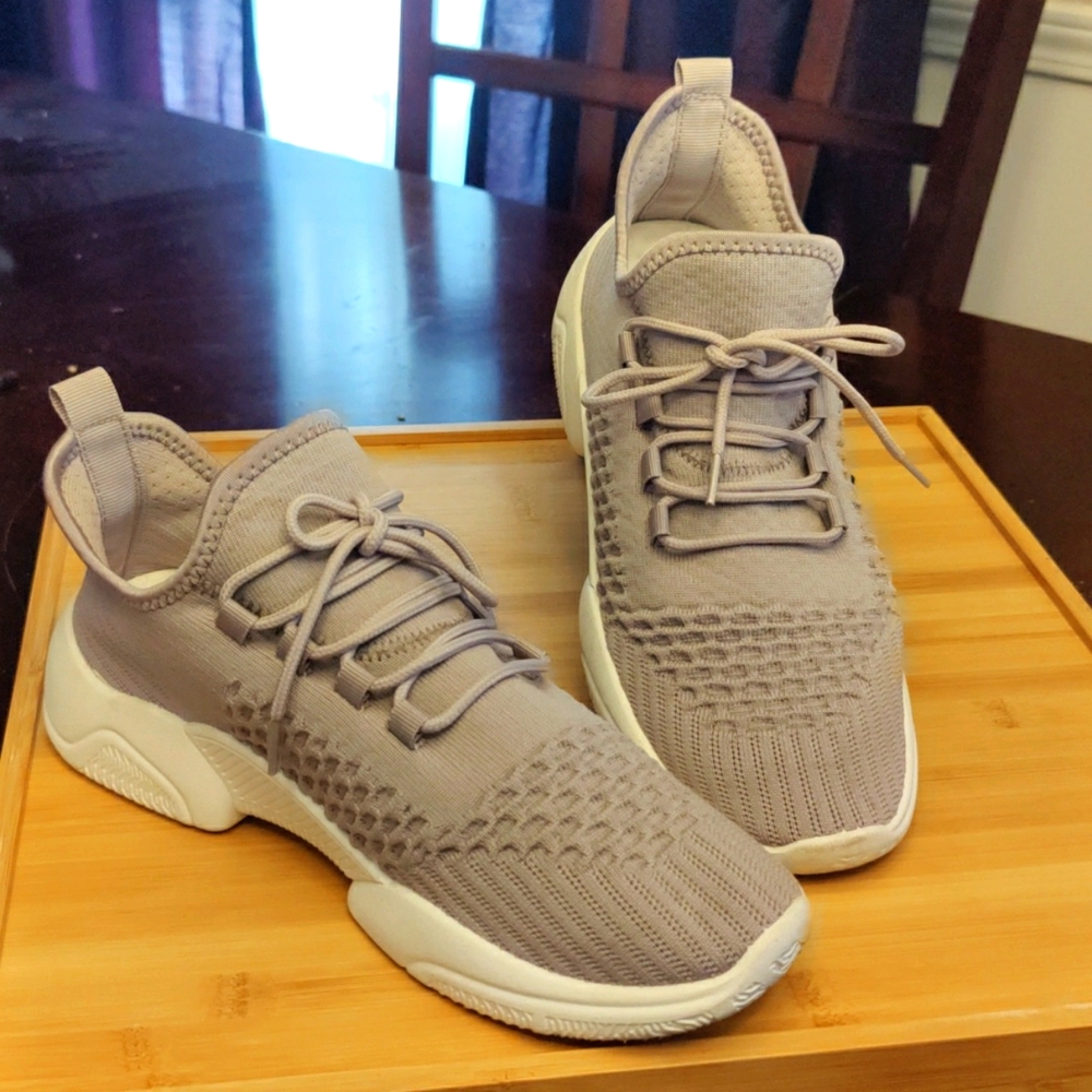 Women's Layer 8 Slip on tennis shoes Lavender Size 10